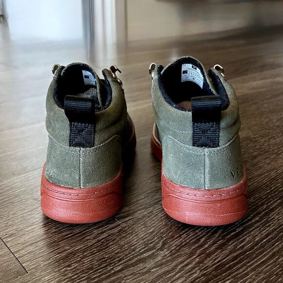 NWOT Veja Roraima Green Suede Hiking Sneakers Black V Logo Red Gum Sole Size 5 - Picture 5 of 15